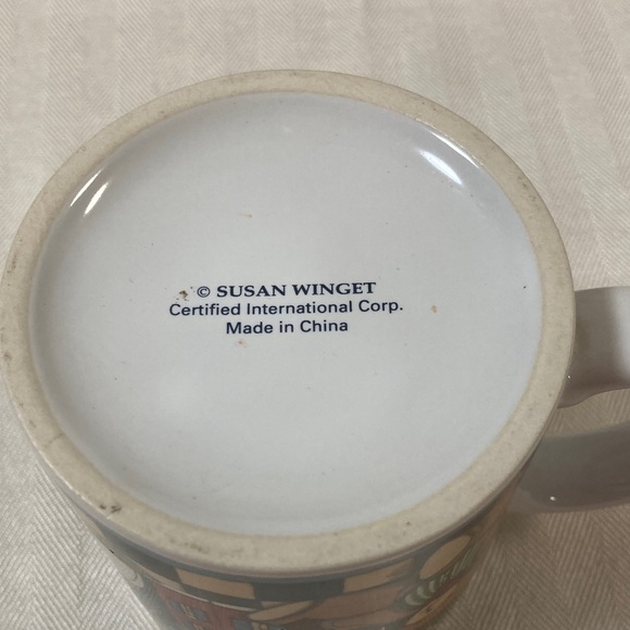 Vintage Susan Winget Christmas mug, teddy bear and toy horse - Picture 4 of 6